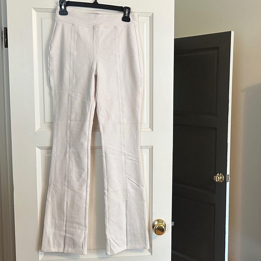 ALO Yoga Women's Airbrush High-Waist Flutter NWOT - Picture 3 of 5